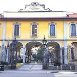 Aurum Gambara Lägenhetshotell Milano