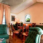 Petit Palais De Charme Hotell 4*