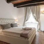 Mila Magenta Apartament *