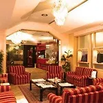 Lloyd Ξενοδοχείο 4*