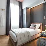 كونتي غيست آوز 4* ميلان