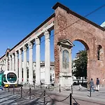 Duomo Views, Light, Jungle-inspired With Terrace * Mediolan