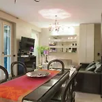 Royal Suites *