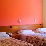 Miu Hotel 2*