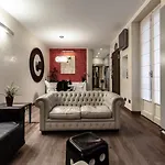 Stylish In Fashion District - Corso Venezia Апартаменты