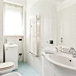 Apartment Guesthost - San Siro Stadium Garden Flat