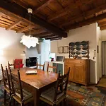 Ticinese 59 شقة