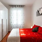 Bright House In Lägenhet Milano