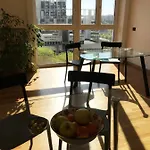 Feel@home Apartment+rooms *