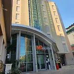 호텔 Mihotel 4*