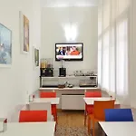 Otel Trentina 2*