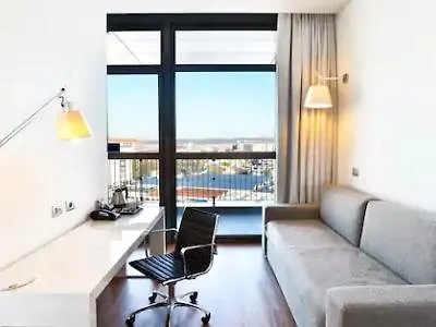 Hilton Garden North 4*