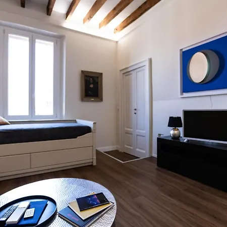 Ticinese Navigli Design Milão