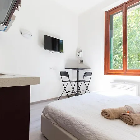 Alessia's Flat - Certosa Daire *