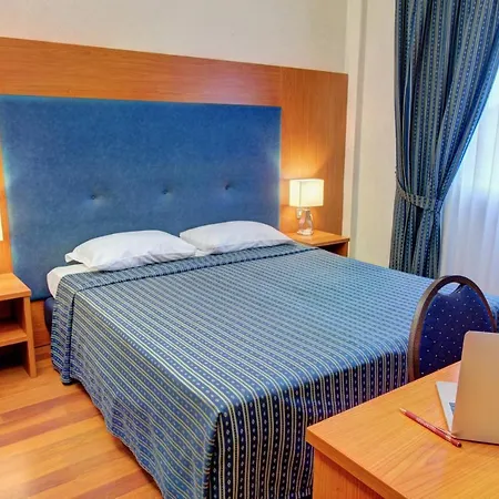 Hotel Mec 3*