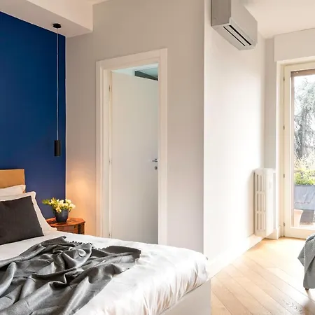 Ricciardo - Glamorous 4 Pax Wifi Bocconi- Downtown