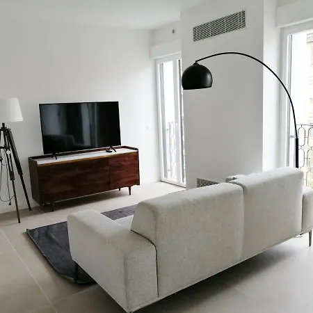 Joivy Boutique Farneti 4* Milan