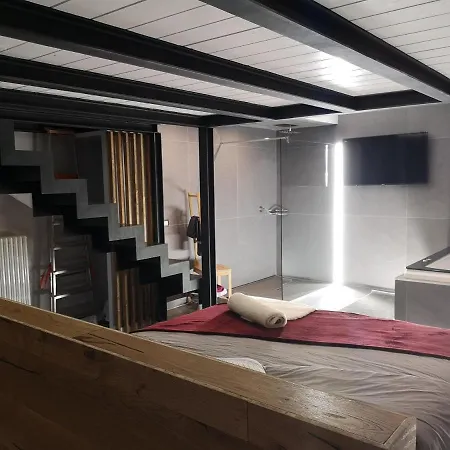 Capriccio - Luxury Loft Corso Sempione Jacuzzi Aparthotel-wifi 아파트