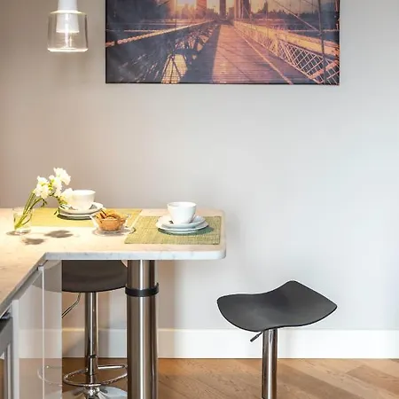 Ricciardo - Glamorous 4 Pax Wifi Bocconi- Downtown * Milan