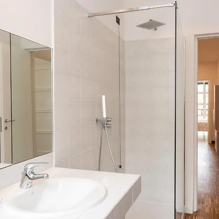 Vittoria 2 * Milano