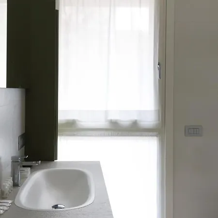 Joivy Stylish 1-bedroom Flat Milano