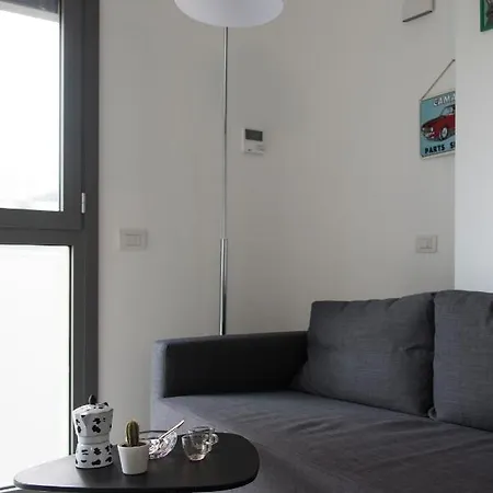 Apartment Big Terrace Near Linate Milan