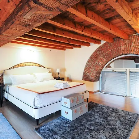 Unique Duomo Luxury Apartment