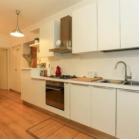 One-bedroom In Isola District
