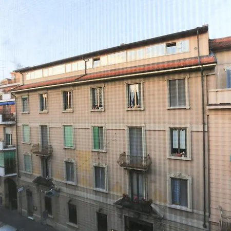 One-bedroom In Isola District 公寓 *