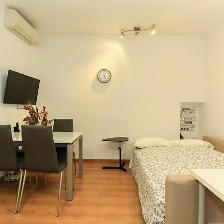 One-bedroom In Isola District