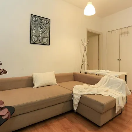 One-bedroom In Isola District * 米兰