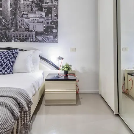 Joivy Spacious 1 Bedroom Apt Near S Agostino Metro Apartment *