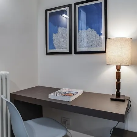 Leisure Design Luxury In The Center Of Apartment Milan