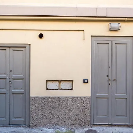 The Rent - Studio Nearby Sant'agostino Metro Appartement Milan