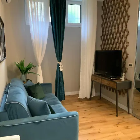 Beautiful Basement-tony Appartment-in The Heart Of Appartamento