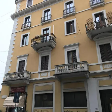 Studio 18 Apartment Milan