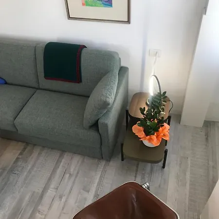 Studio 18
