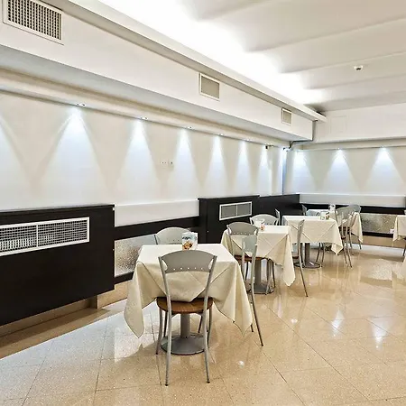 Ibis Styles Centro 3* Милан