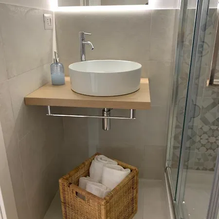 71 Guest house