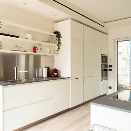 Apartment The Best Rent - Attic With Terrace In Downtown Milan