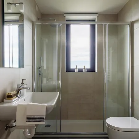 Joivy Uptown Flats With Balcony, Good Connection To Centre