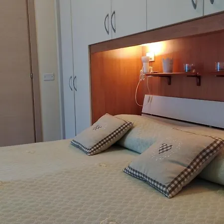 Zara Cosy & Cheap Apt - Easy Parking Mediolan