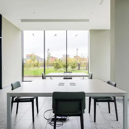 Joivy Uptown Flats With Balcony, Good Connection To Centre Apartment