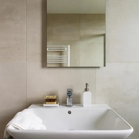 Joivy Uptown Flats With Balcony, Good Connection To Centre Apartment Milan