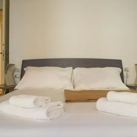 Joivy Fulcorina Apartment *