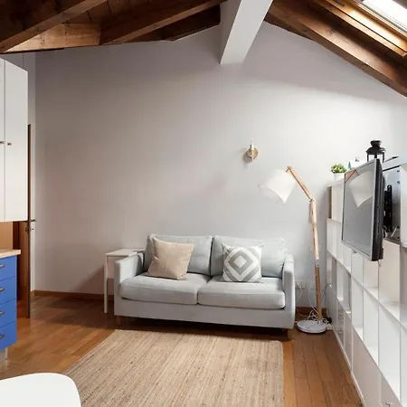 Hostmate - - Farini - Isola