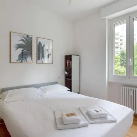 Guesthost - Life & Mico Cosy And Functional Milan