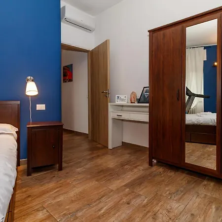 New Close To Metro Station - City Center Διαμέρισμα *