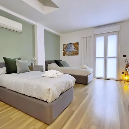 Rentopolis - Palazzo Candiani Apartmán