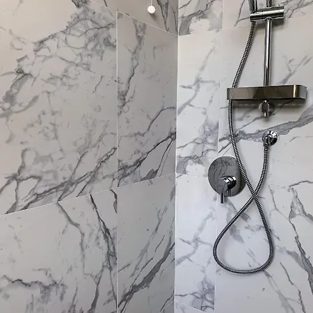 Bob W Ticinese Lägenhetshotell 4*
